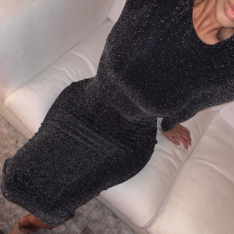 Robe noire élégante à manches longues croisées