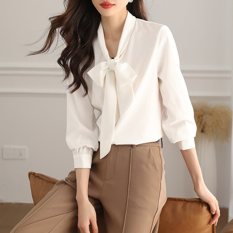 Chemise à manches longues en satin acétate avec nœud