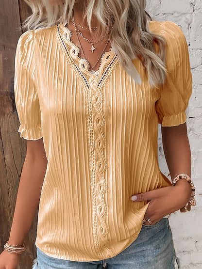 Chemise à manches courtes ajourée pour les vacances d'été