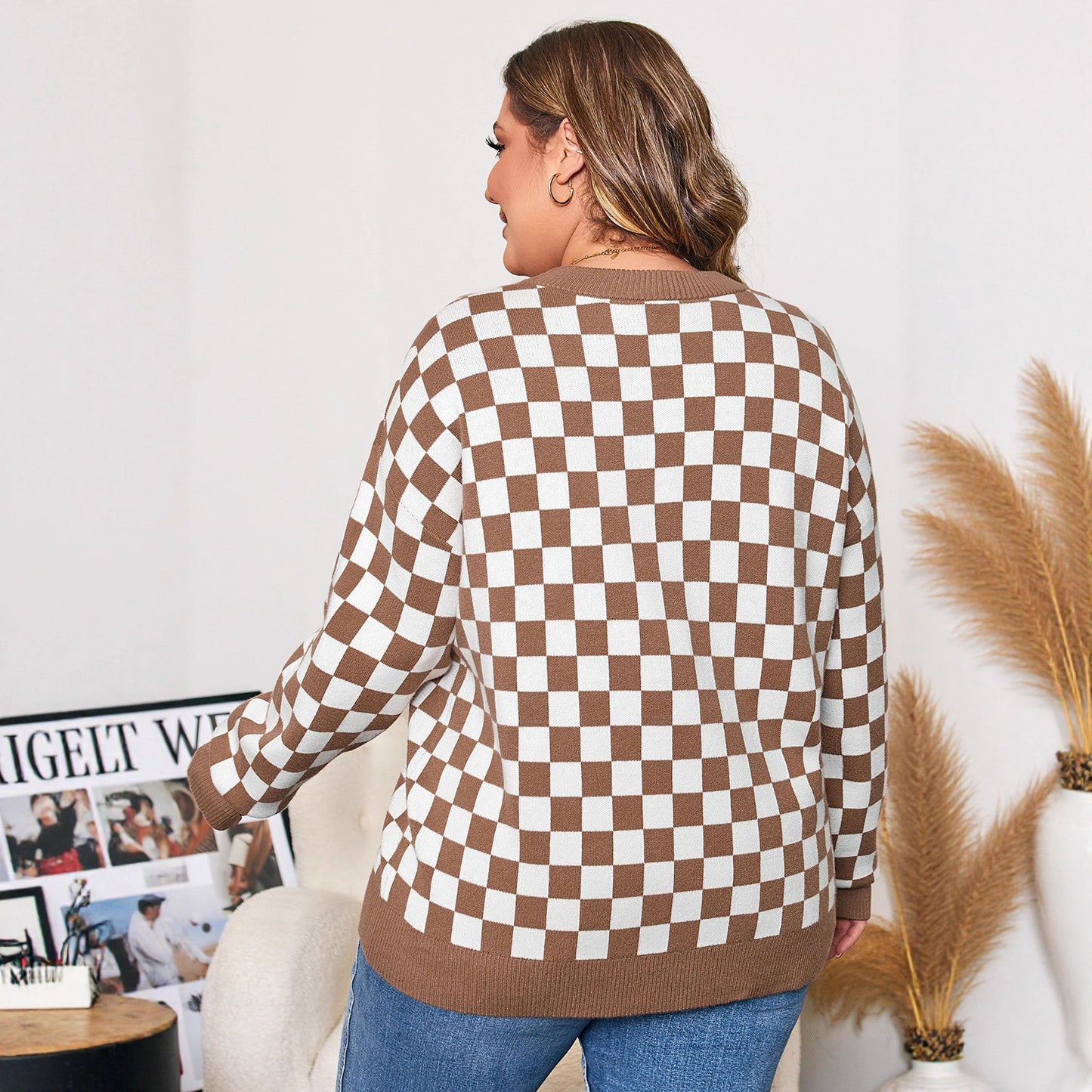 Women's Large Size Plaid Contrast Color Sweater