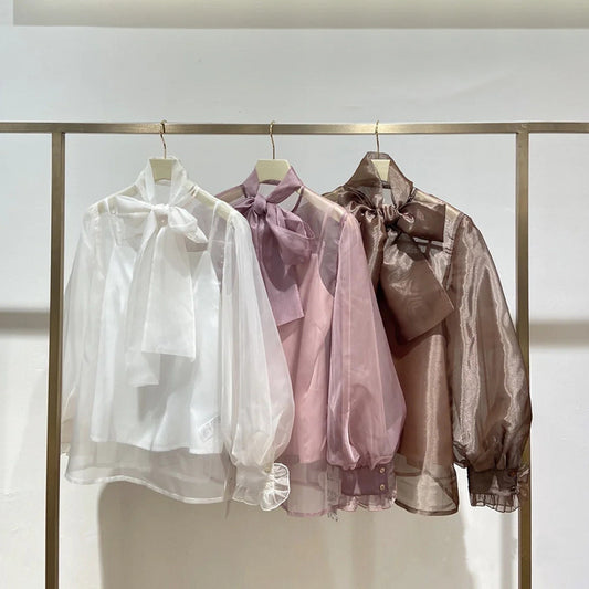 Tulle en mousseline transparente au design élégant et moderne
