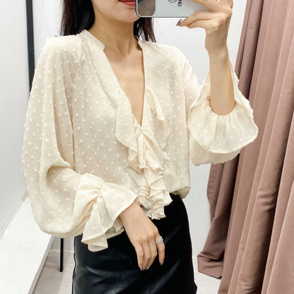 Chemise en tulle à col en V et volants