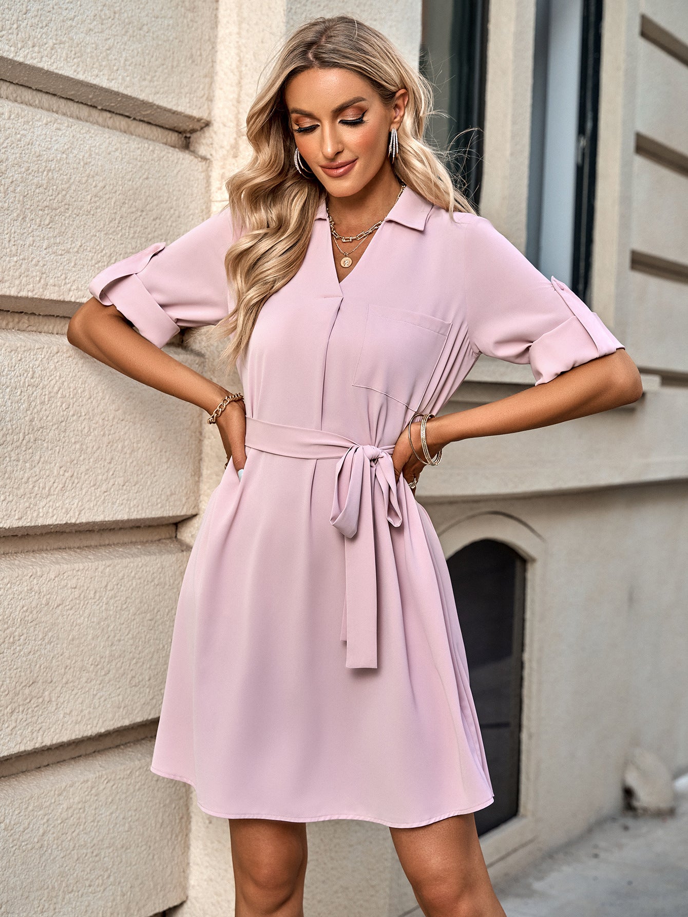 Robe à ceinture à manches à revers de couleur unie pour femme