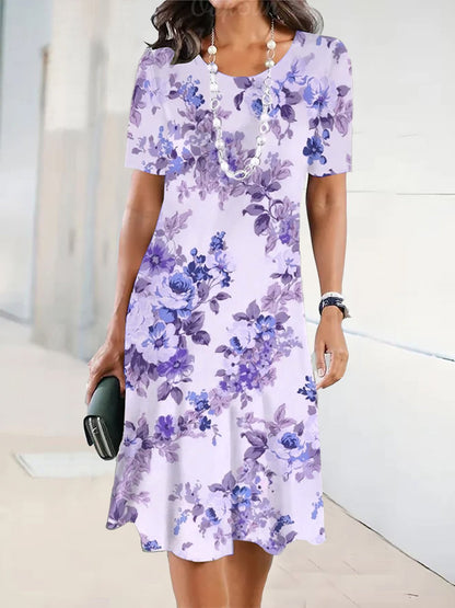 Robe fleurie vintage au design moderne pour femme