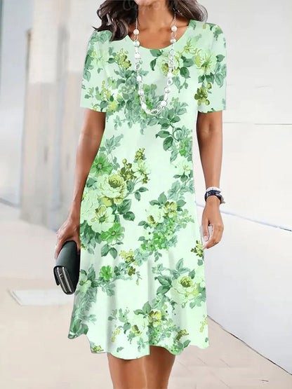 Robe fleurie vintage au design moderne pour femme